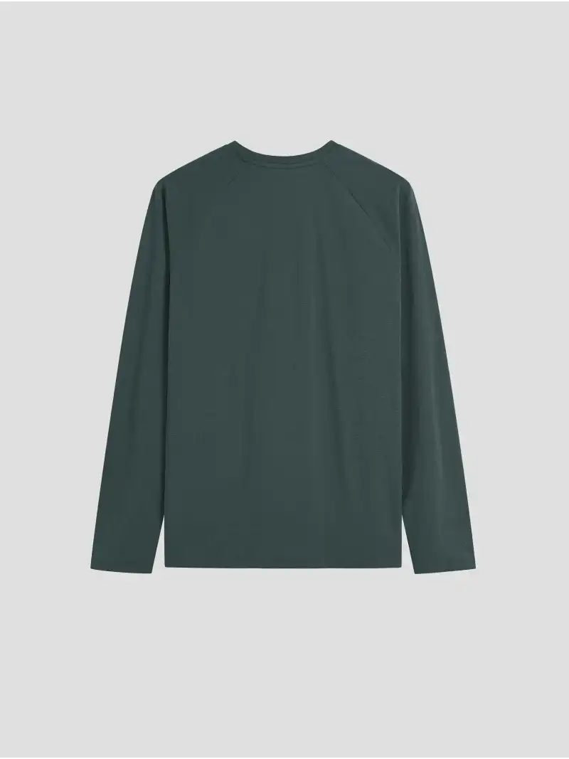 Áo Dài Tay Cotton Feel Mềm Mại và Thoải Mái Khi Mặc