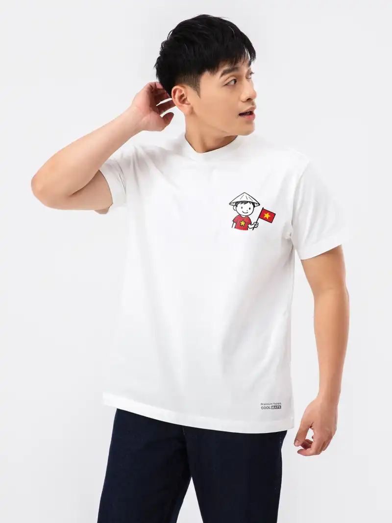 Áo Thun Cotton Compact Bé Trai Với Thiết Kế Cầm Cờ