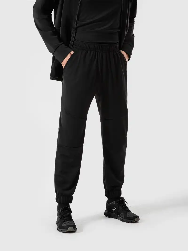 Quần Jogger Thể Thao Track Pants Essential Khả Năng Giữ Ấm