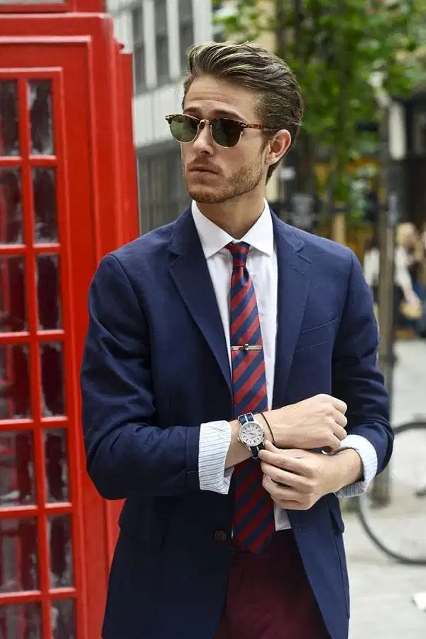 Adam Gallagher và phong cách phối đồ smart casual chuẩn mực