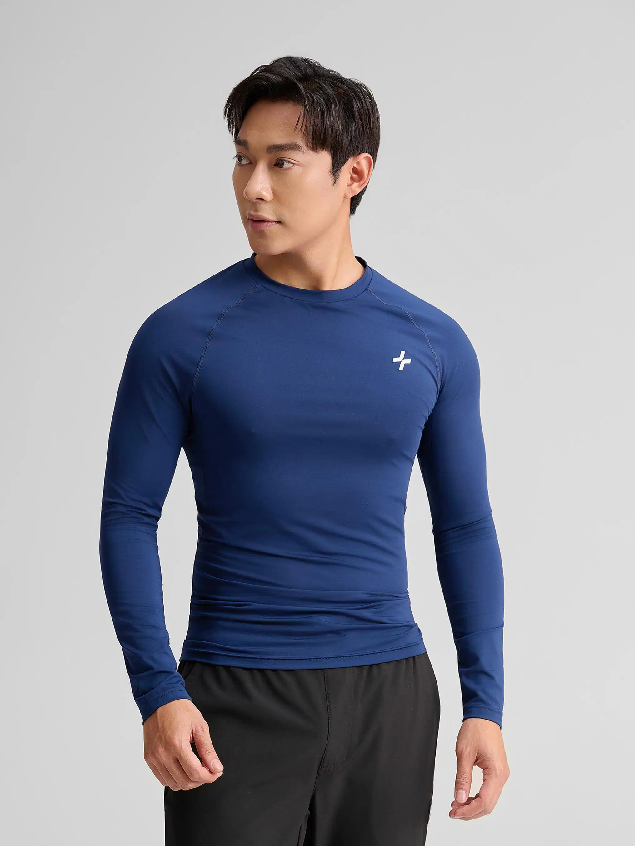Áo dài tay thể thao nam Logo Active Slim Áo dài tay thể thao nam Logo Active Slim