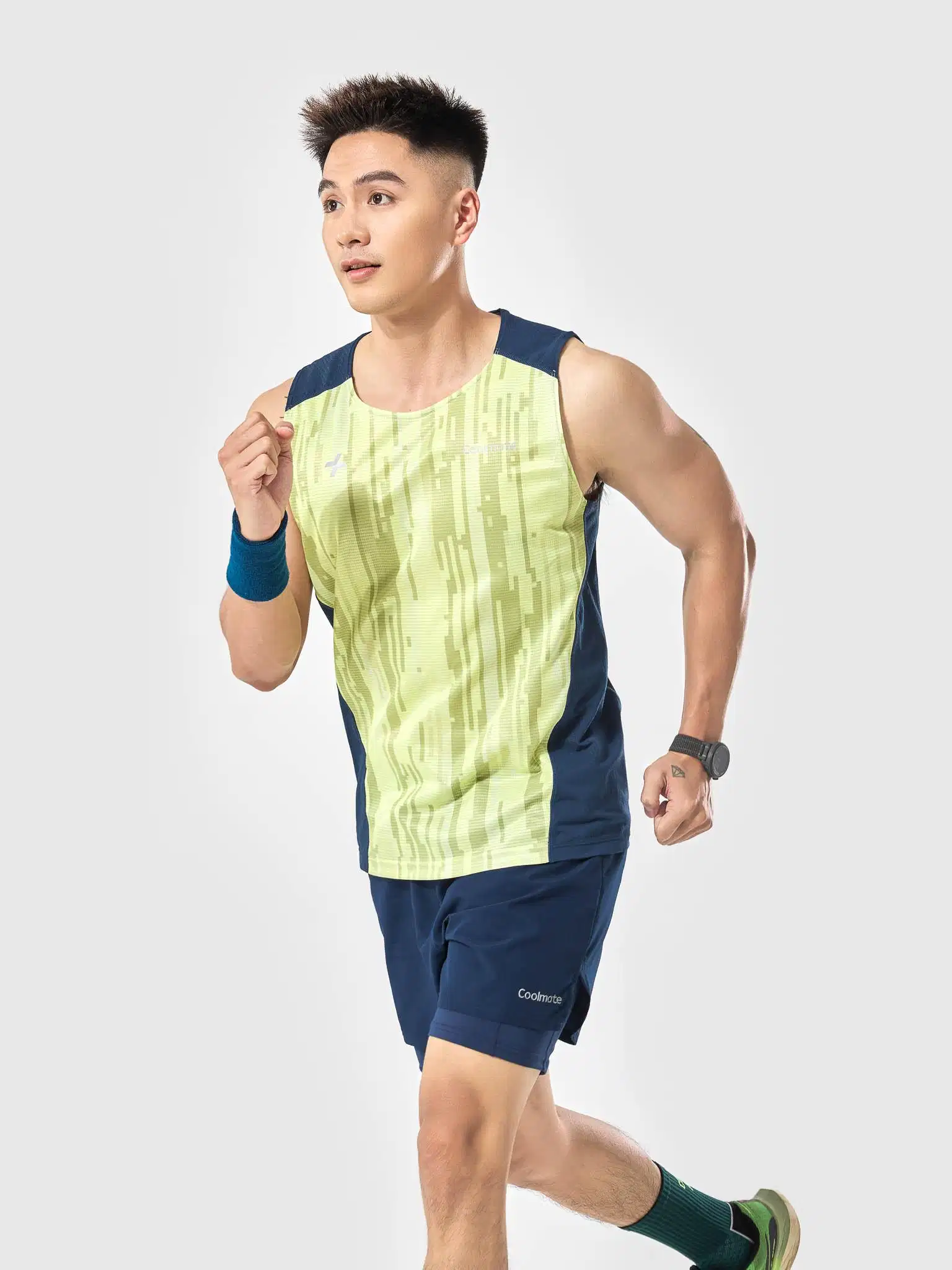 Trang phục và thiết bị bổ trợ chạy bộ chuyên dụng Trang phục và thiết bị bổ trợ chạy bộ chuyên dụng