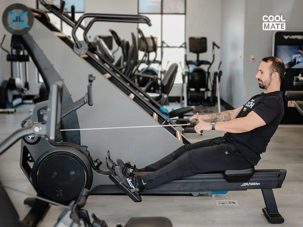 Kéo cáp ngồi Seated Cable Row cho vùng lưng dày Kéo cáp ngồi Seated Cable Row cho vùng lưng dày