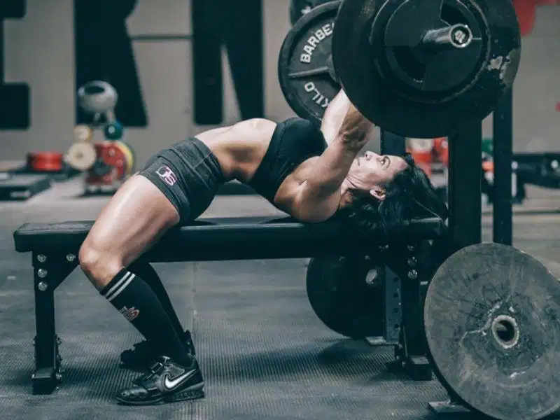 Kỹ thuật Bench Press đẩy ngực trên ghế bằng Kỹ thuật Bench Press đẩy ngực trên ghế bằng