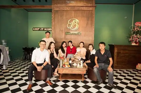 Không gian cắt tóc mang hơi hướng cổ điển tại Bờm Barbershop Không gian cắt tóc mang hơi hướng cổ điển tại Bờm Barbershop