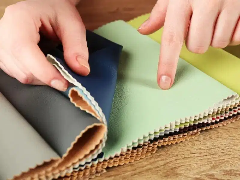 Chất liệu Bonded Leather gồm vụn da ép keo