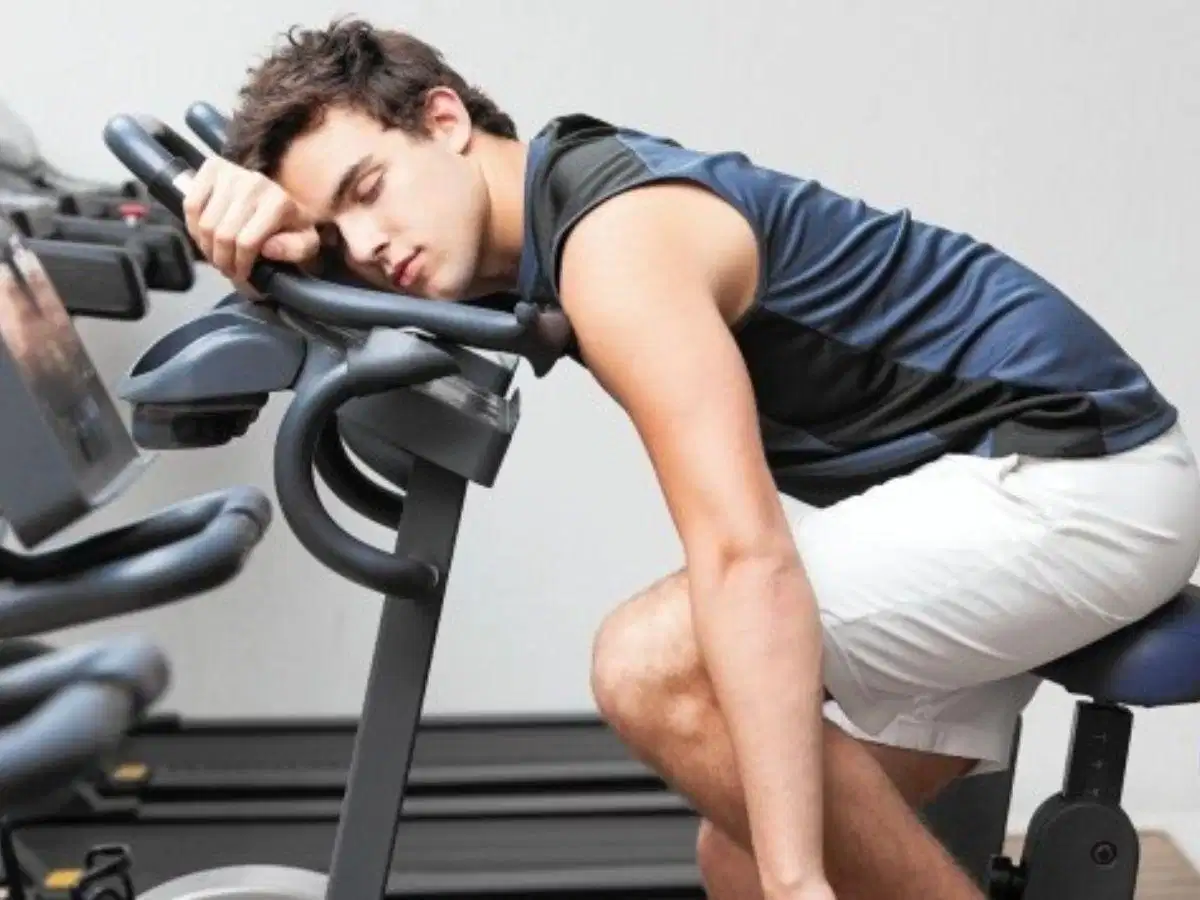 Buồn ngủ khi tập gym là vấn đề phổ biến Buồn ngủ khi tập gym là vấn đề phổ biến