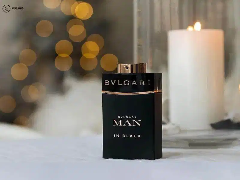 Bvlgari Man In Black thân chai đen nhám viền vàng hồng