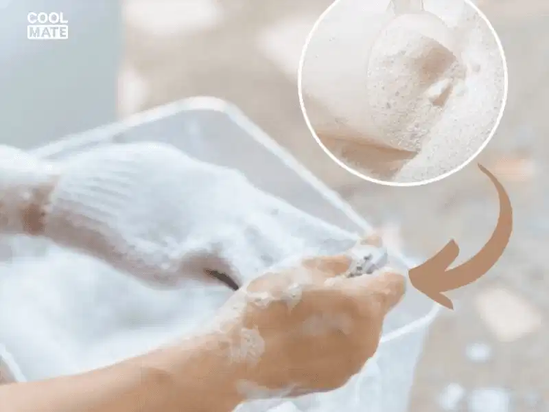 Cách giặt tất trắng với giấm khá đơn giản Cách giặt tất trắng với giấm trắng khử mùi và làm sáng vải