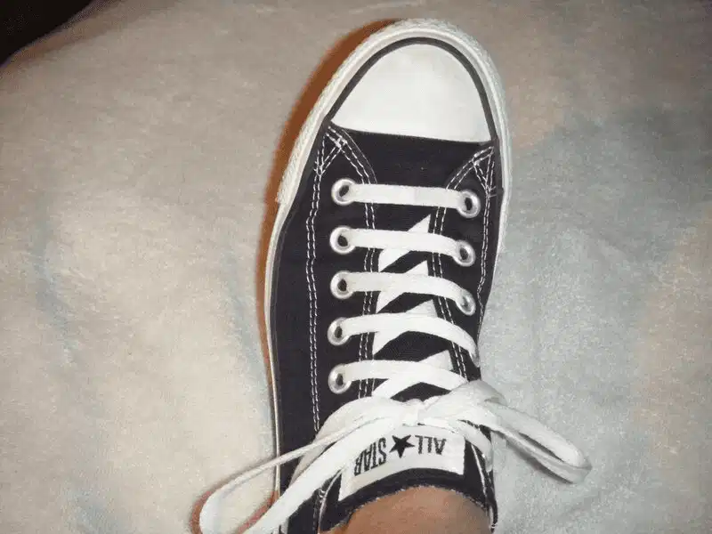 Thắt dây Converse kiểu răng cưa Kiểu thắt dây giày Converse răng cưa hỗ trợ siết phom ôm chân