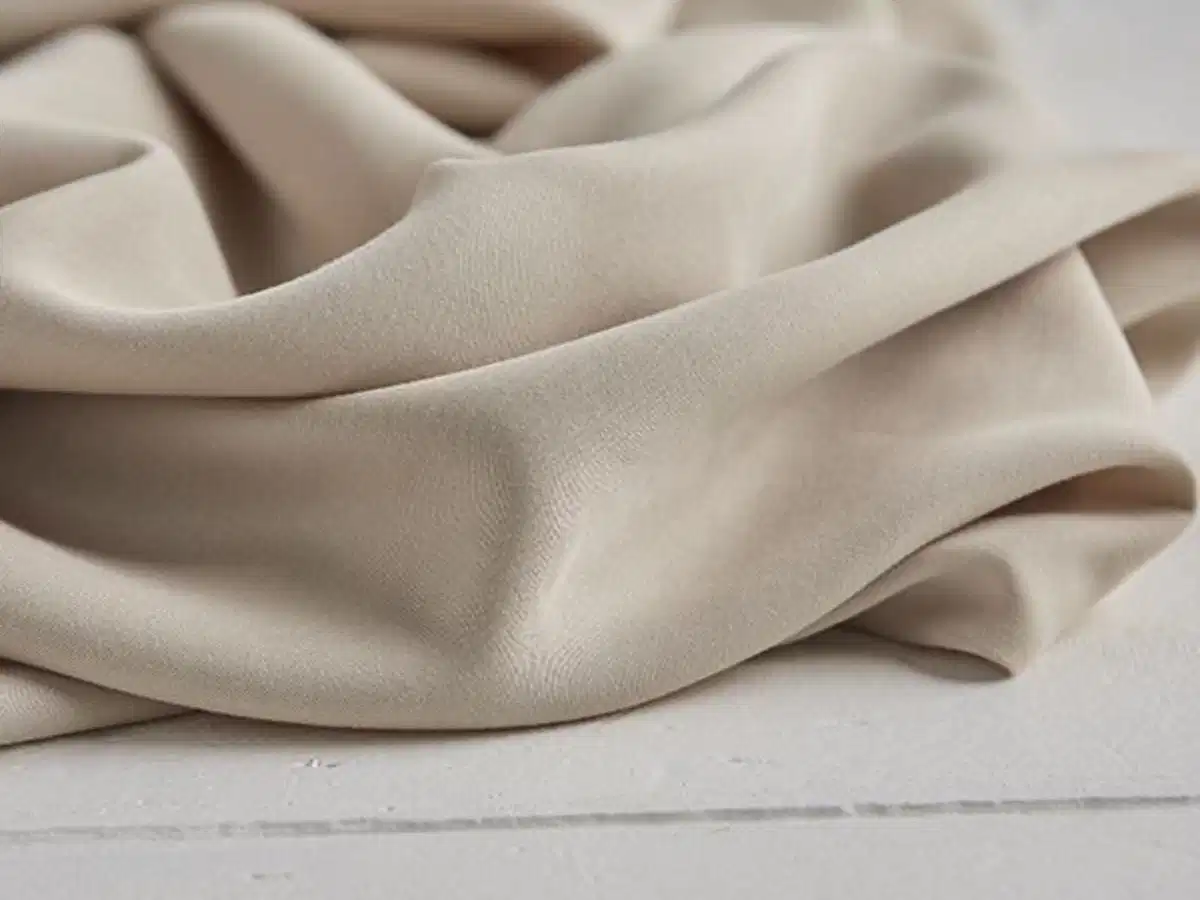 Chạm trực tiếp để cảm nhận thực tế vải tencel Chạm trực tiếp để cảm nhận thực tế vải tencel