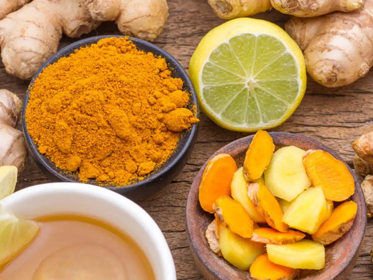 Chanh kết hợp bột nghệ không phải phương pháp trị thâm tức thì Chanh kết hợp bột nghệ không phải phương pháp trị thâm tức thì