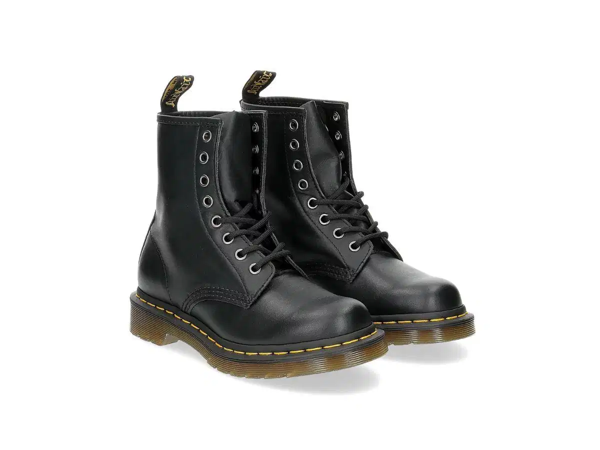 Chất liệu da không chỉ ảnh hưởng đến ngoại hình đôi boot mà còn đến cảm giác bạn khi mang Chất liệu da không chỉ ảnh hưởng đến ngoại hình đôi boot mà còn đến cảm giác bạn khi mang