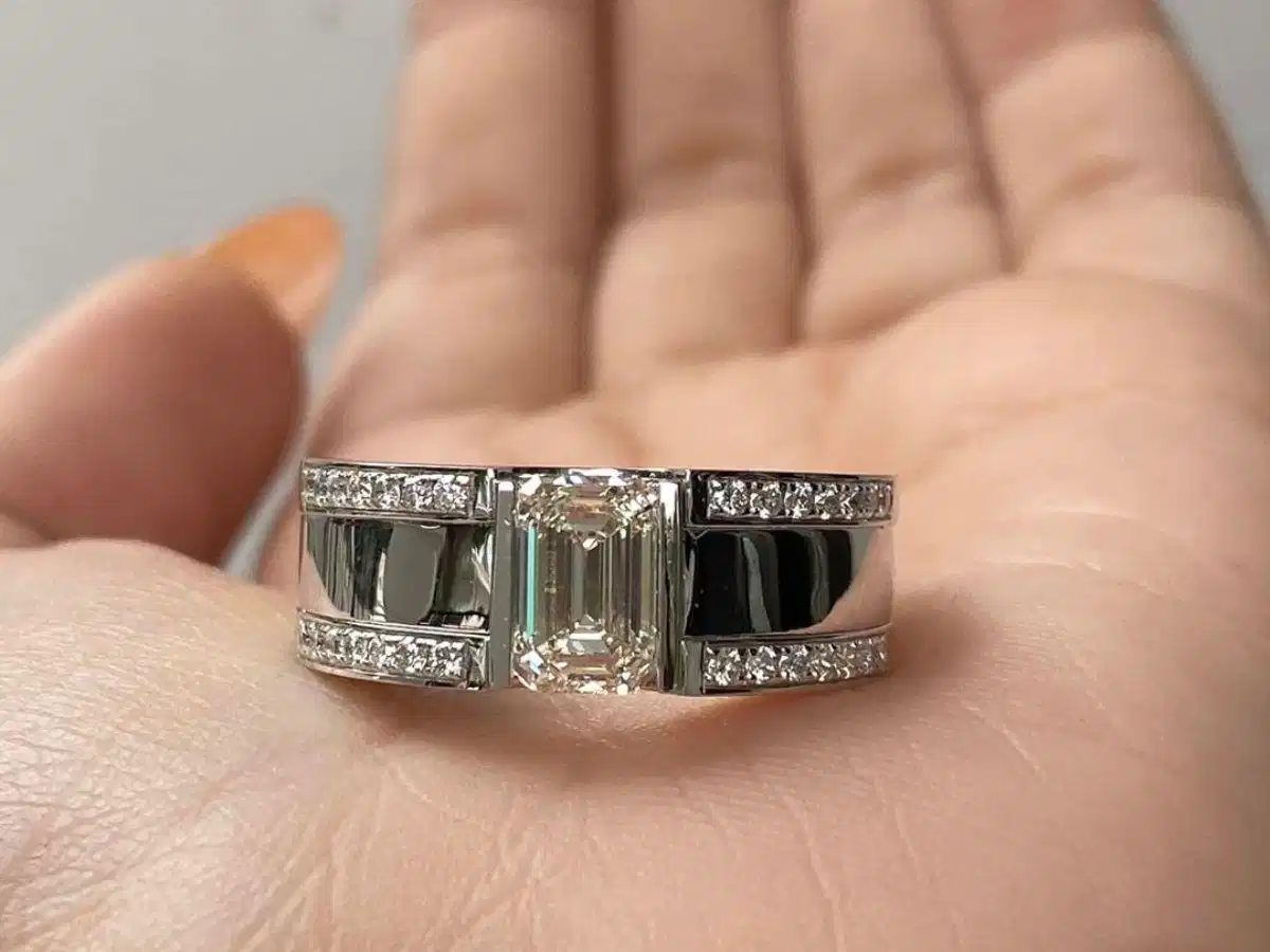 Chất liệu làm nhẫn nam Bảng so sánh chất liệu nhẫn nam phổ biến