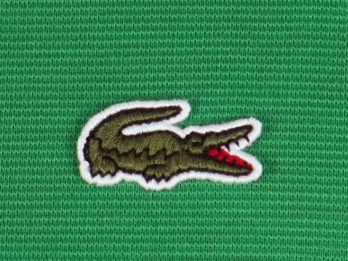 Mẫu áo polo Lacoste L.12.12 màu trắng nguyên bản