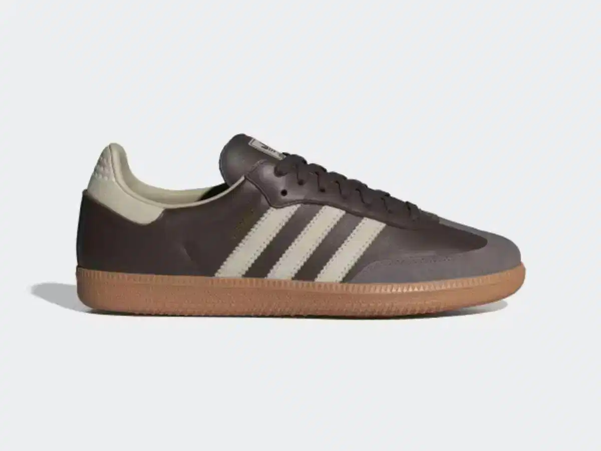 Đặc điểm nhận diện Adidas Samba Chi tiết mũi giày chữ T và đế gum đặc trưng của Adidas Samba