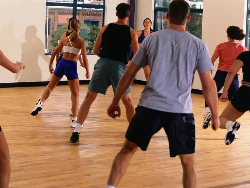 Dance Aerobic Tập luyện dance aerobic sôi động