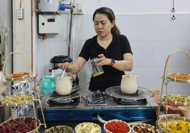 Quán trà sữa đất nung đường 3/2 Trà sữa đất nung đun thủ công tại quán đường 3/2 Quận 11