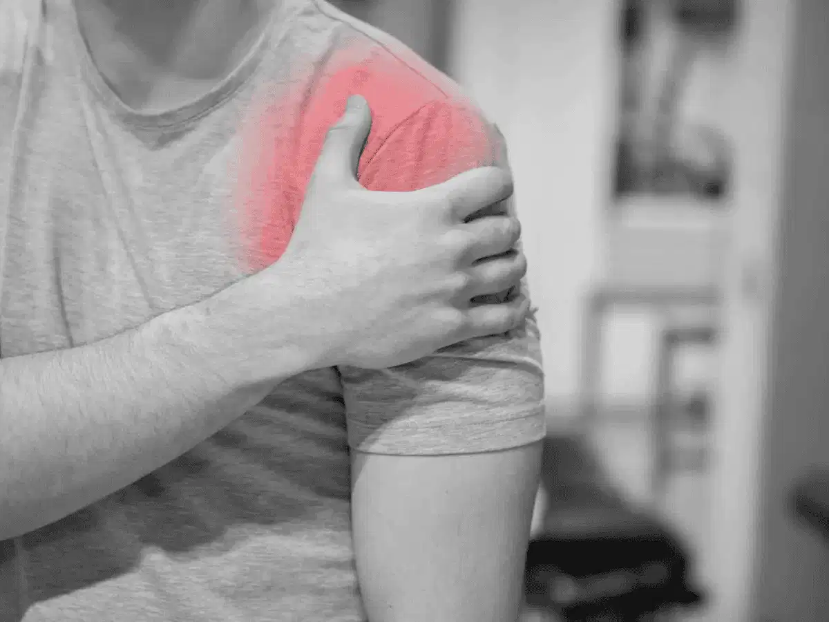Thăm khám bác sĩ chuyên khoa chấn thương chỉnh hình khi có dấu hiệu bất thường