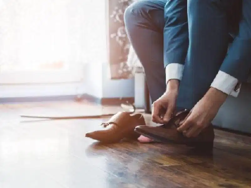 Đi giày nhiều trong nhà trước khi mang ra ngoài sử dụng Đi giày nhiều trong nhà trước khi mang ra ngoài sử dụng