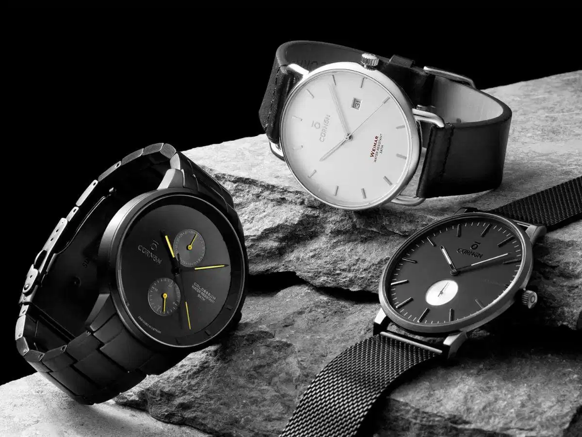 Đồng hồ Quartz là một trong các loại đồng hồ đeo tay phổ biến trên thị trường Đồng hồ Quartz là một trong các loại đồng hồ đeo tay phổ biến trên thị trường