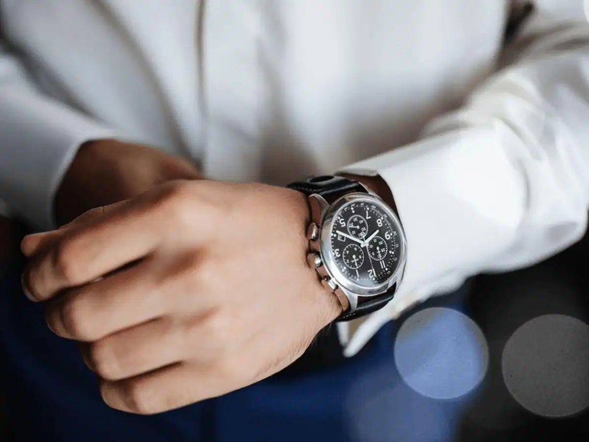 Dù mức giá không cao, người dùng vẫn có thể sở hữu một chiếc đồng hồ chính hãng đáng tin cậy Dù mức giá không cao, người dùng vẫn có thể sở hữu một chiếc đồng hồ chính hãng đáng tin cậy