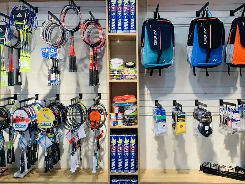 Dụng cụ chơi cầu lông ở VNB Gian hàng phụ kiện và dụng cụ cầu lông tại shop VNB Buôn Ma Thuột