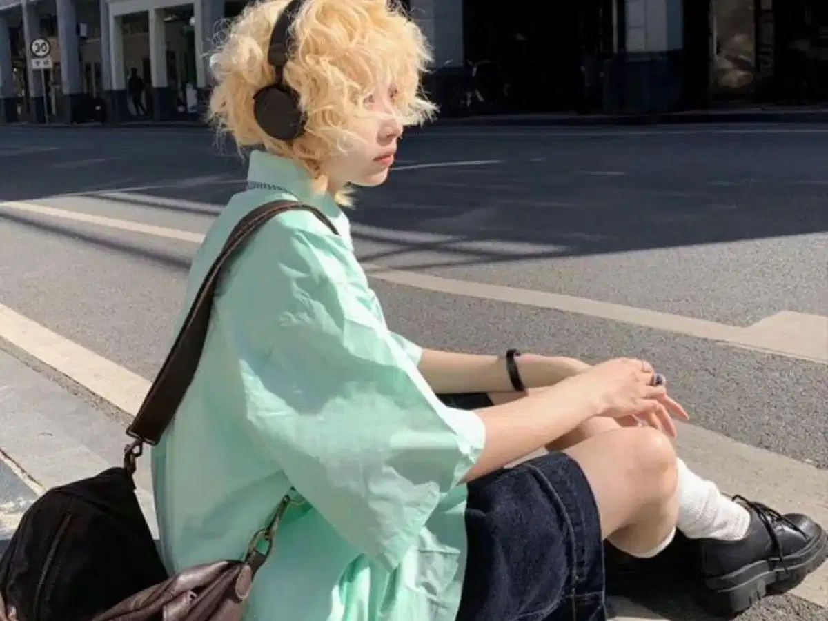 Femboy Trong Văn Hóa Hiện Đại Được Nhìn Nhận Ra Sao? Văn hóa femboy phát triển mạnh mẽ qua các nền tảng mạng xã hội và thời trang đương đại
