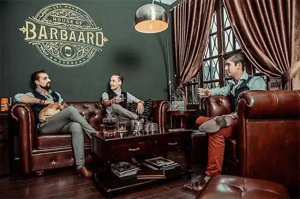 House of Barbaard mang phong cách barber châu Âu cổ điển House of Barbaard mang phong cách barber châu Âu cổ điển