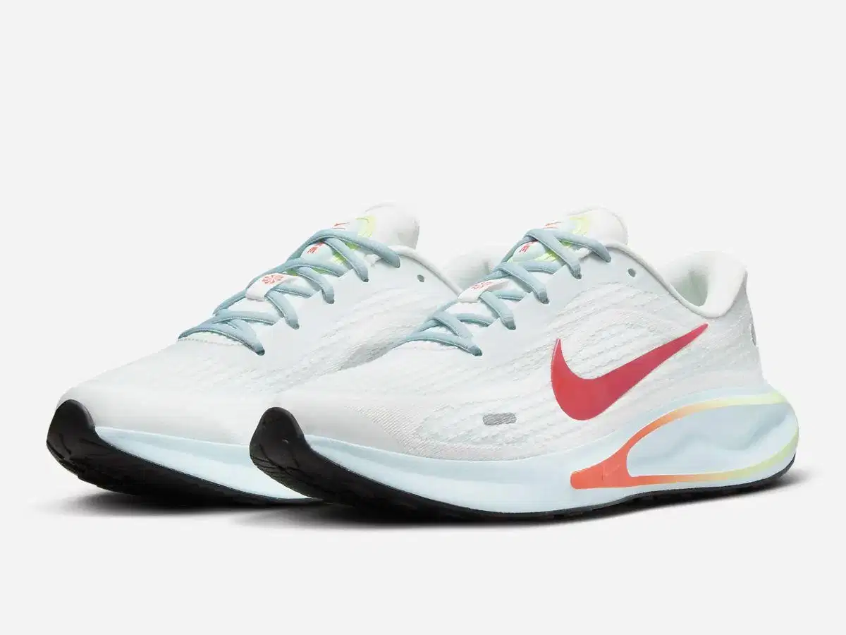 Các dòng giày chạy bộ hiệu năng cao phân phối bởi ACFC Swoosh Life