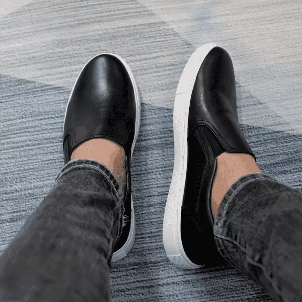 Cấu tạo chi tiết phần cổ và thun co giãn của giày slip-on nam