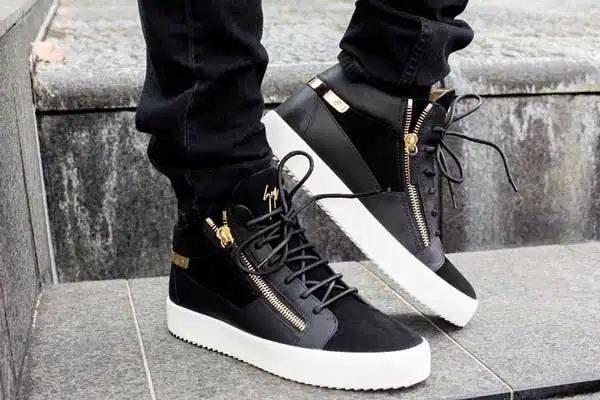 Giày sneaker Mid-top Mẫu giày sneaker cổ lửng mang hơi hướng hiện đại