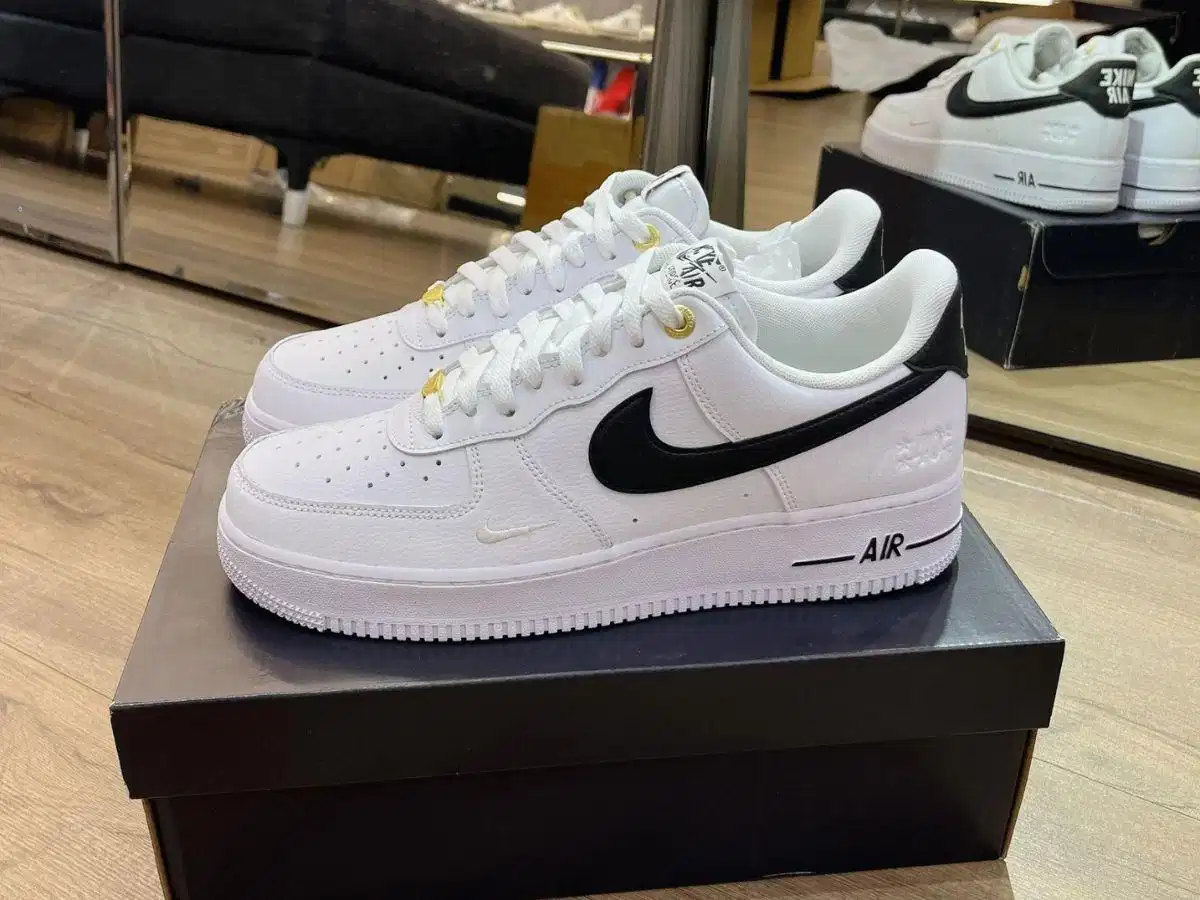 Giày Sneaker nam Nike Air Force 1 Giày Sneaker nam Nike Air Force 1