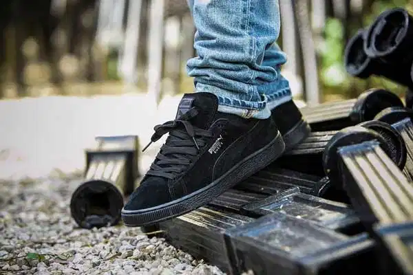 Giày sneaker Puma Giày sneaker Puma với đường viền Formstrip uốn lượn