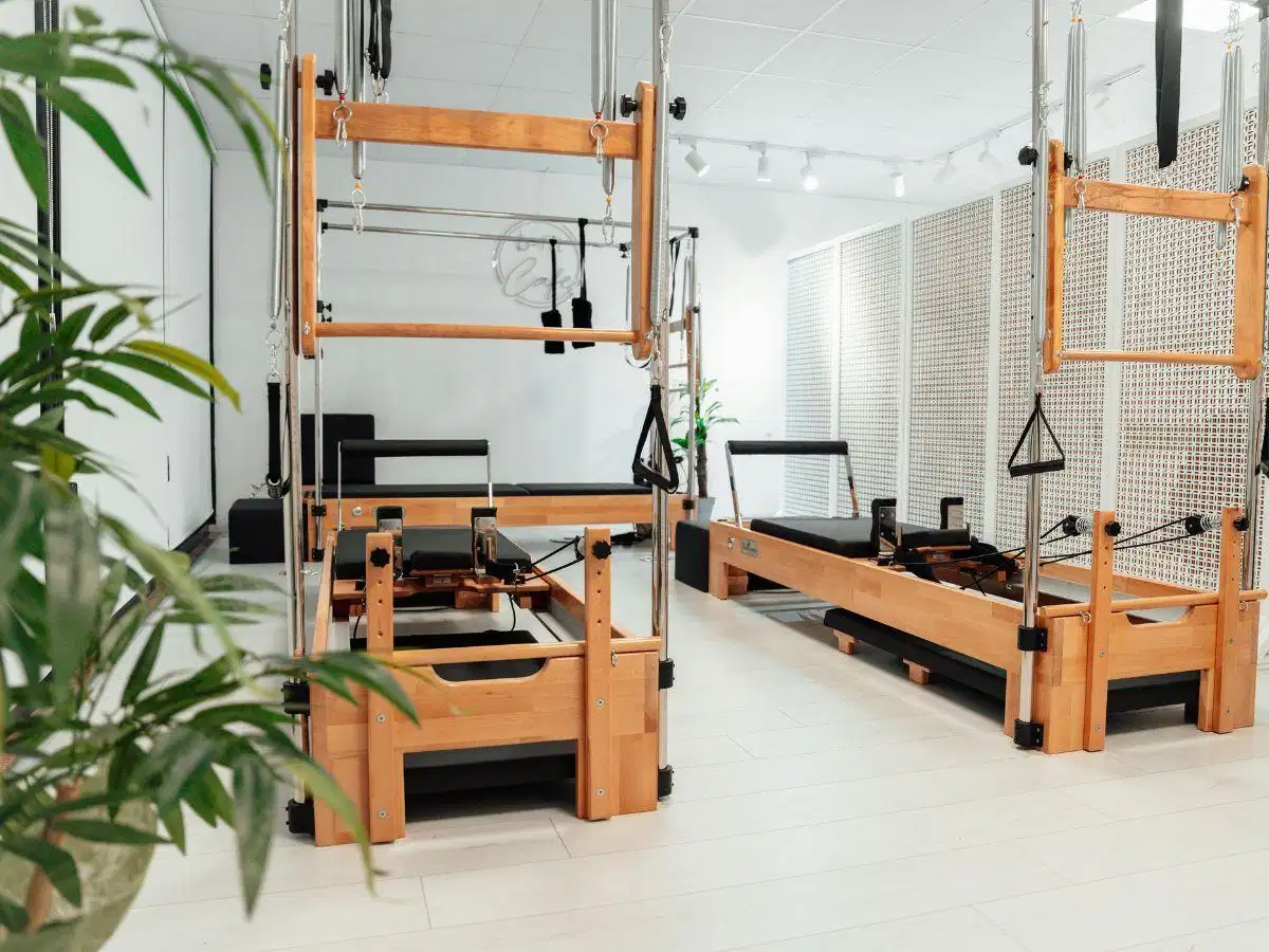 Giường tập Reformer có tháp