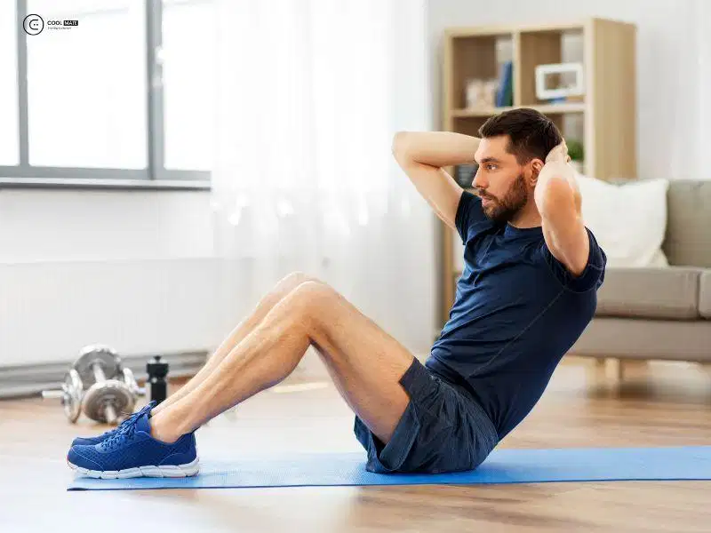 Tập gập bụng kiểm soát lực Tập gập bụng đúng cách trên thảm tập giúp kích hoạt cơ bụng an toàn cho cột sống