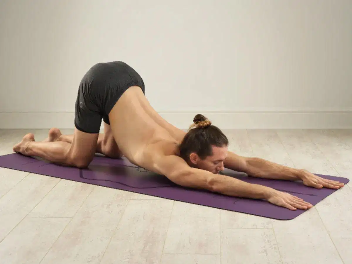 An toàn tập luyện yoga Lưu ý các trường hợp chống chỉ định khi tập tư thế cái cây