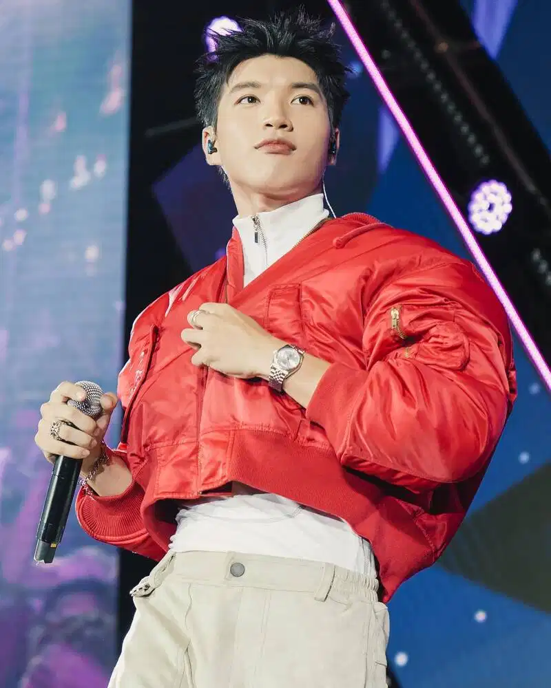 HIEUTHUHAI trong chương trình Hai ngày một đêm HIEUTHUHAI tạo ấn tượng năng động trong chương trình 2 Ngày 1 Đêm
