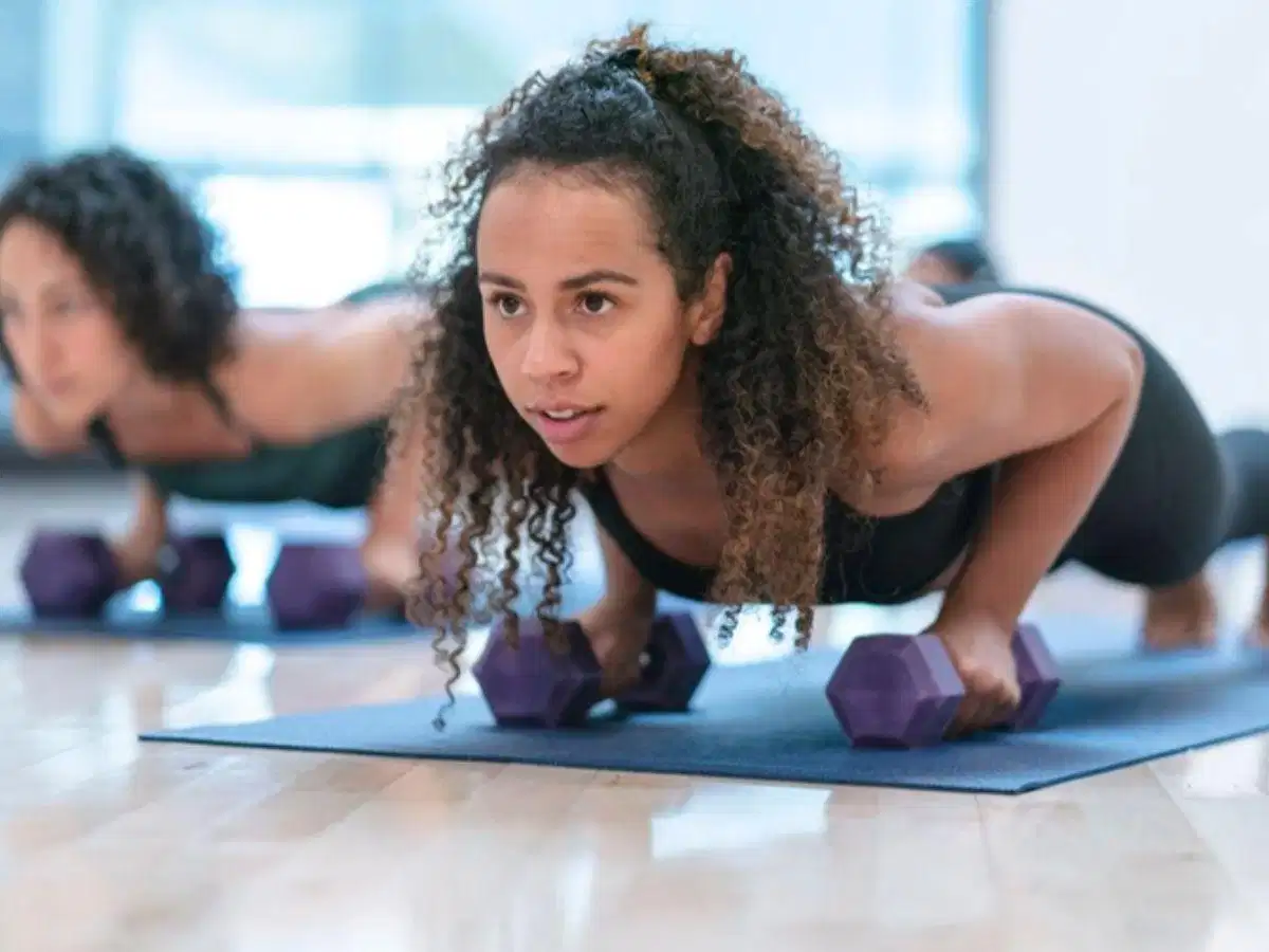 HIIT có khả năng cải thiện sức bền hiếu khí và sức bền kỵ khí HIIT có khả năng cải thiện sức bền hiếu khí và sức bền kỵ khí