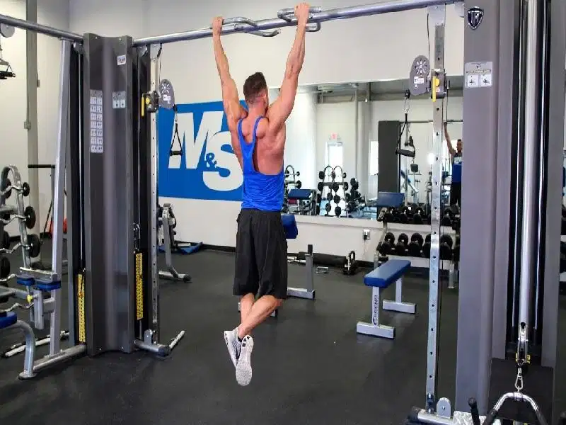Hướng dẫn tập bài Wide Grip Pull-ups Biến thể Wide Grip Pull-ups gia tăng áp lực lên vùng xô lưng