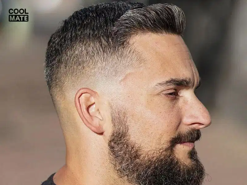 Kiểu tóc đầu đinh Undercut Flat Top cắt phẳng đỉnh đầu