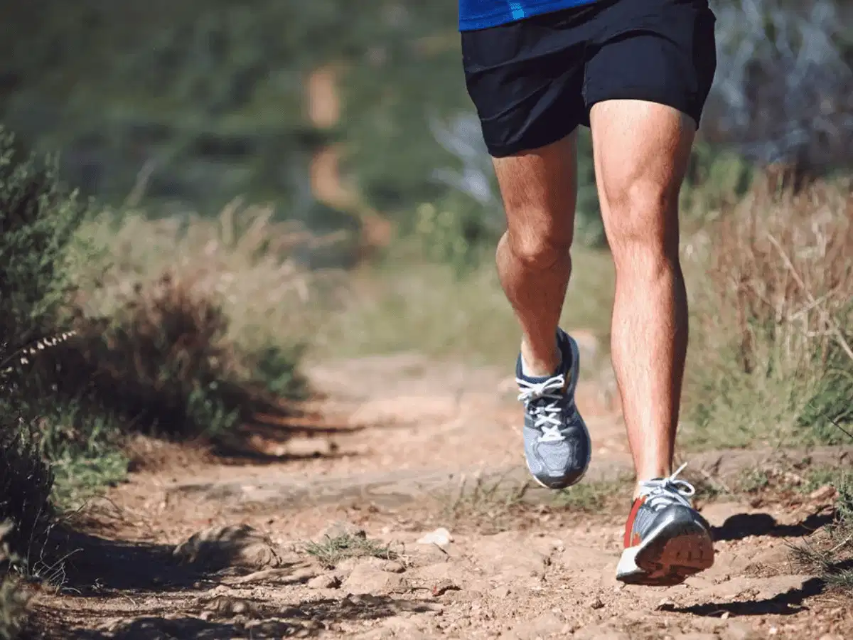 Tập luyện thực địa trên đường trail Tích lũy thời gian tập luyện trực tiếp trên các cung đường tự nhiên
