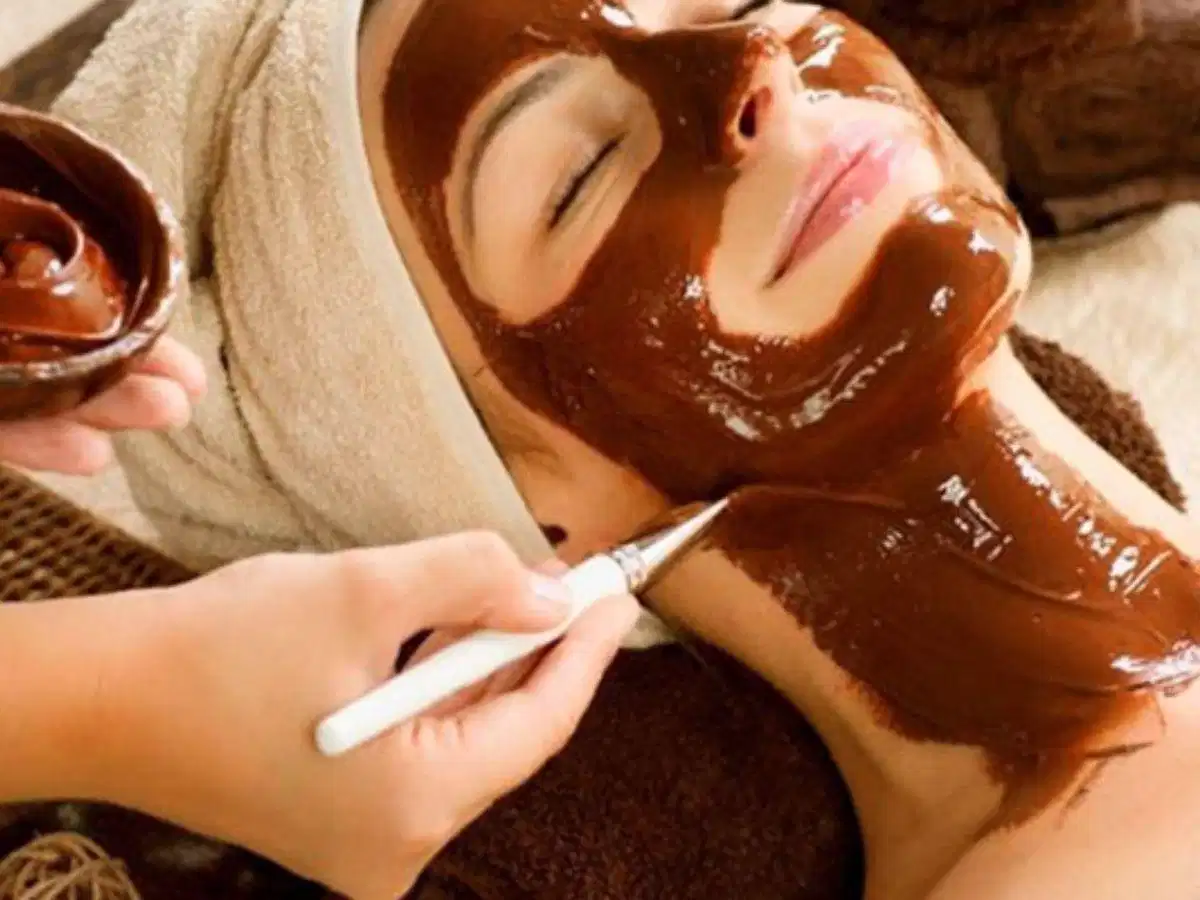 Mặt nạ bã cà phê và sữa chua Mặt nạ bã cà phê và sữa chua