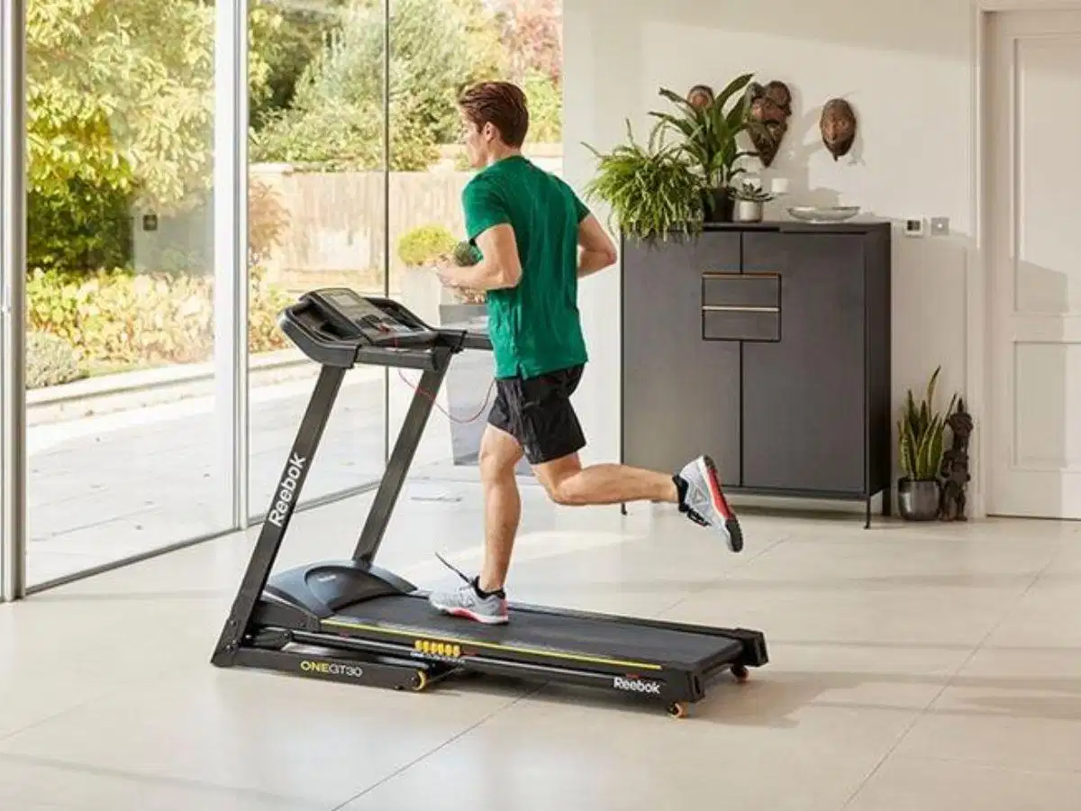 Máy chạy bộ không dùng điện là dòng máy không động cơ Máy chạy bộ không dùng điện là dòng máy không động cơ