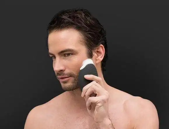 Máy rửa mặt cho nam giới Máy rửa mặt cho nam giới giúp làm sạch sâu lỗ chân lông