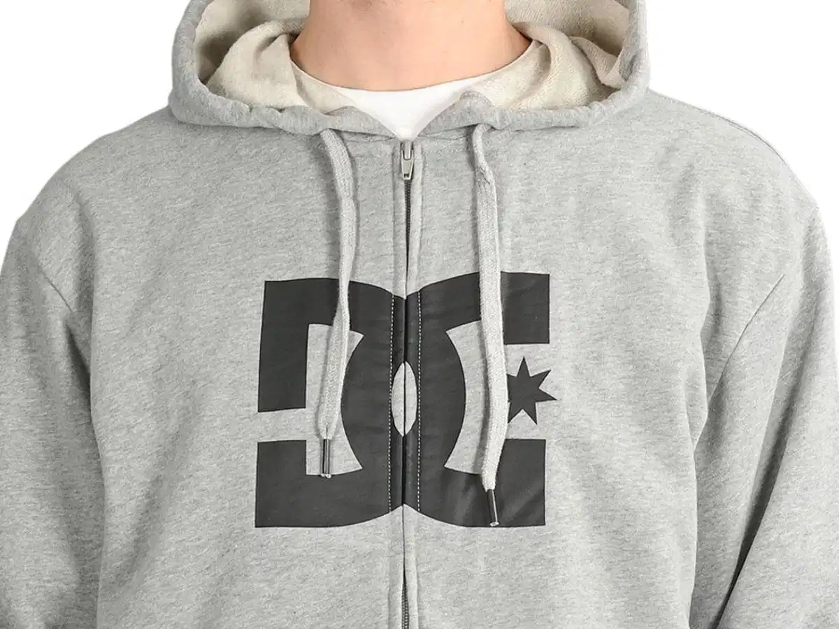 Một chiếc áo hoodie zip chất lượng không chỉ nằm ở vải và form dáng Một chiếc áo hoodie zip chất lượng không chỉ nằm ở vải và form dáng