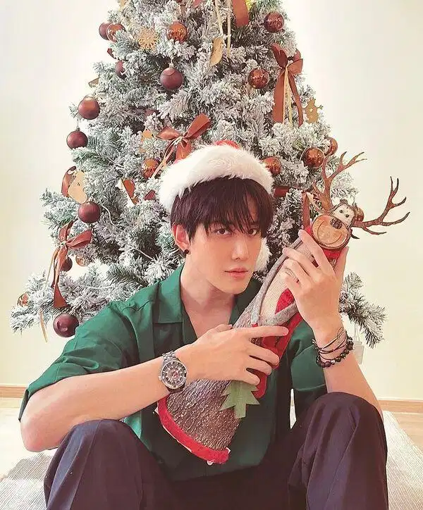 Mỹ nam Thái Lan Mike Angelo chuộng style sơ mi