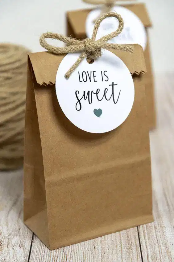 Quà tặng handmade chứa đựng sự chu đáo và chân thành