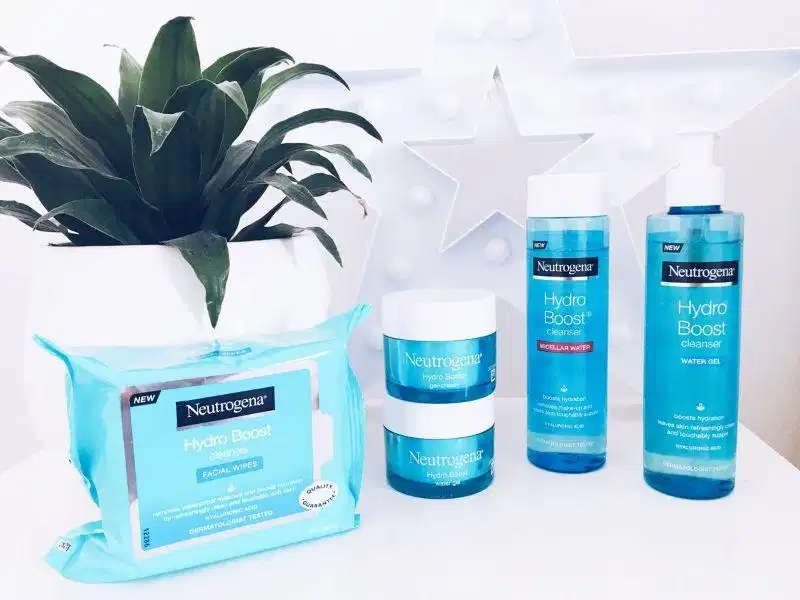 Sản phẩm cấp nước và bảo vệ chống nắng quen thuộc của thương hiệu Neutrogena Sản phẩm cấp nước và bảo vệ chống nắng quen thuộc của thương hiệu Neutrogena