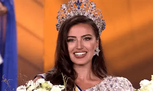 Người đẹp giành chiến thắng cuộc thi Miss Supranational Người đẹp giành chiến thắng cuộc thi Miss Supranational